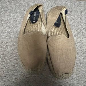 Soludos Men’s Espadrilles, Beige, Size 9.5. Great for summer!!